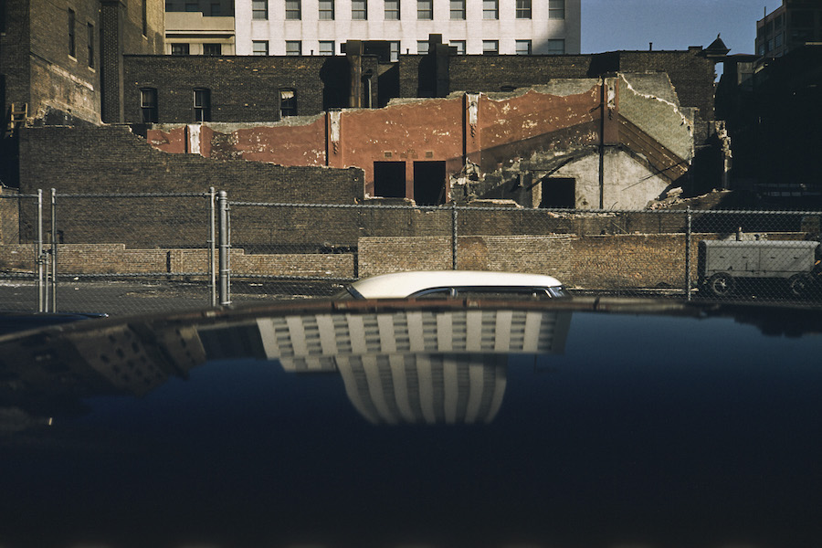 Werner Bischof, Reflecting House, New York, 1953